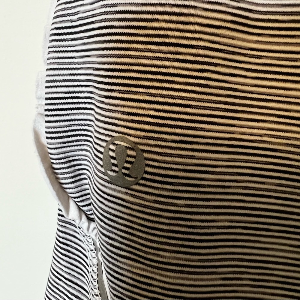lululemon | run fast and free crop wee are from space 6 - Picture 7 of 7